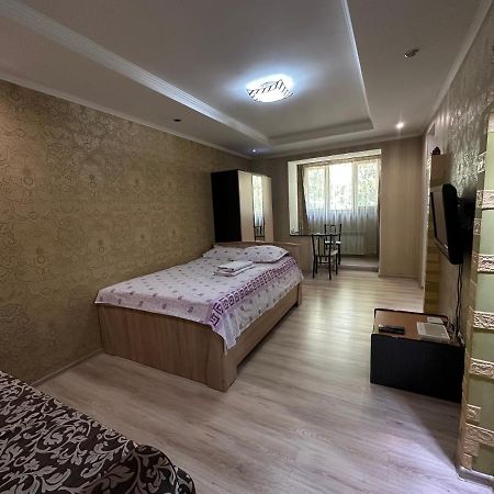 One-Room Apartment Opposite Almaty Airport Turksib Eksteriør bilde
