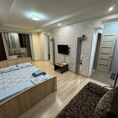 One-Room Apartment Opposite Almaty Airport Turksib Eksteriør bilde
