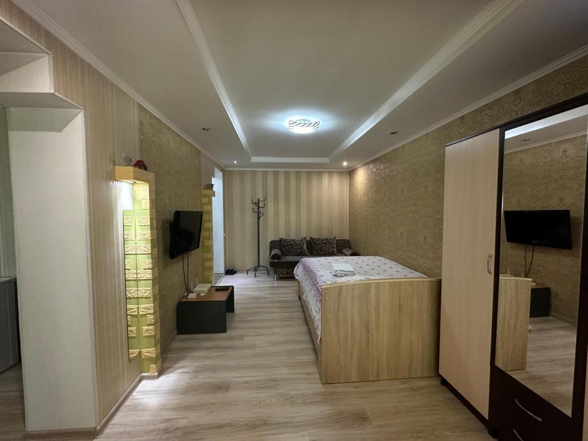 One-Room Apartment Opposite Almaty Airport Turksib Eksteriør bilde
