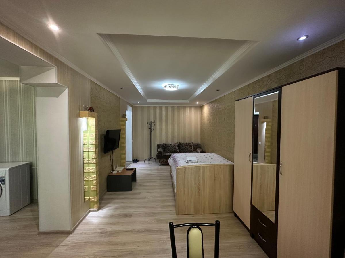 One-Room Apartment Opposite Almaty Airport Turksib Eksteriør bilde