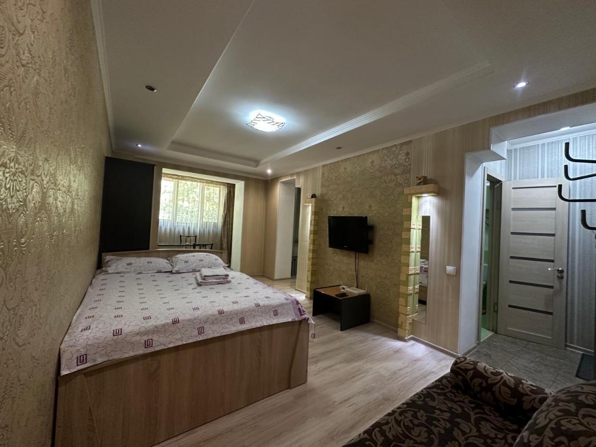 One-Room Apartment Opposite Almaty Airport Turksib Eksteriør bilde